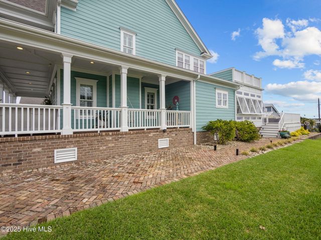 303 S Elm Street, Swansboro, NC 28584