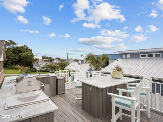 303 S Elm Street, Swansboro, NC 28584