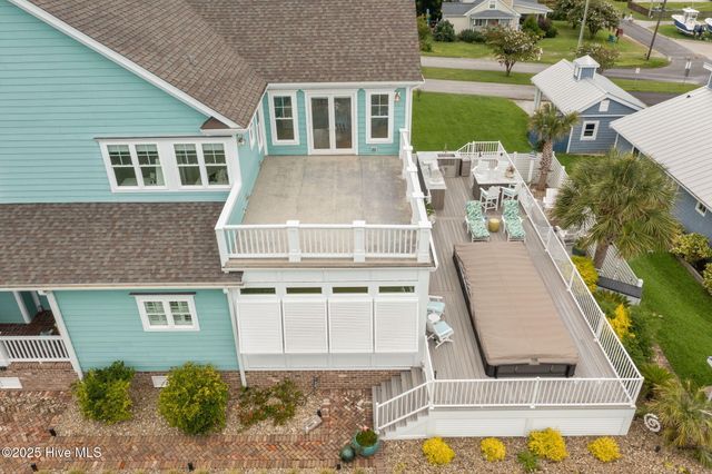 303 S Elm Street, Swansboro, NC 28584