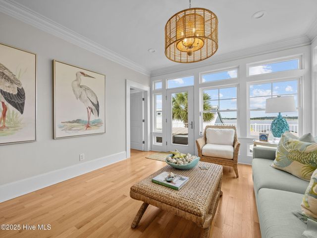 303 S Elm Street, Swansboro, NC 28584