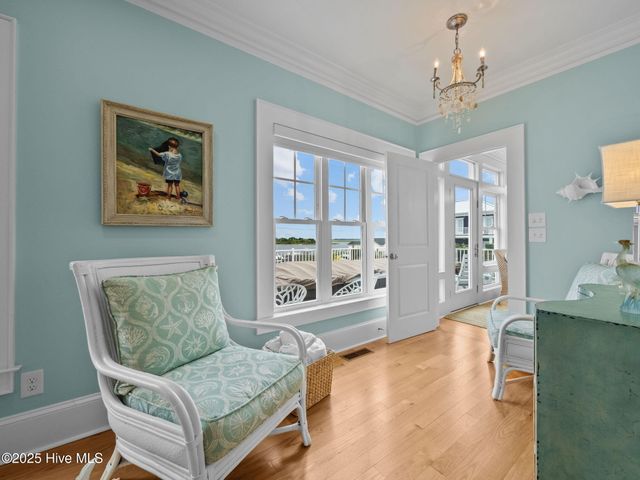 303 S Elm Street, Swansboro, NC 28584