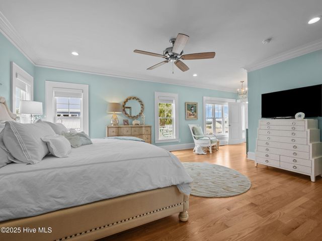 303 S Elm Street, Swansboro, NC 28584