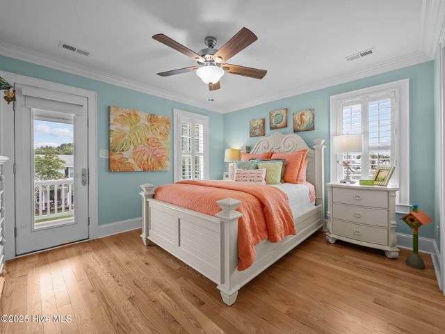 303 S Elm Street, Swansboro, NC 28584