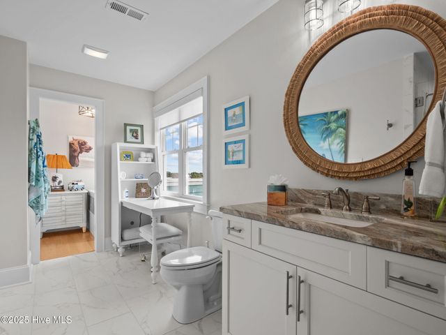 303 S Elm Street, Swansboro, NC 28584