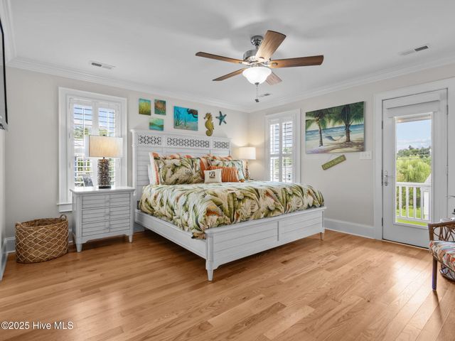 303 S Elm Street, Swansboro, NC 28584