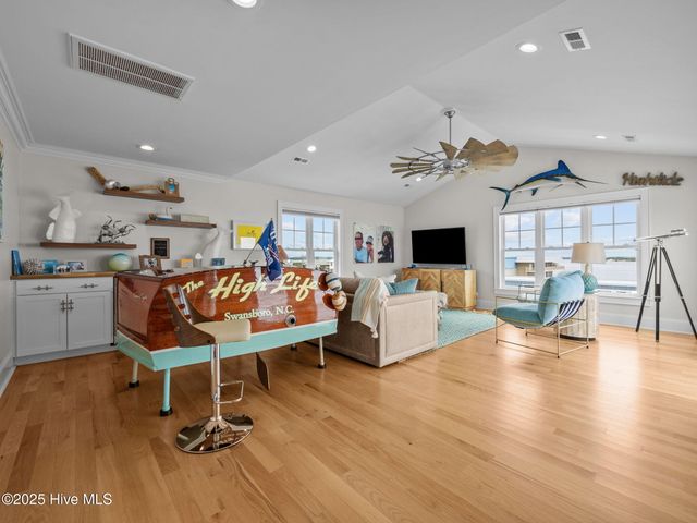 303 S Elm Street, Swansboro, NC 28584