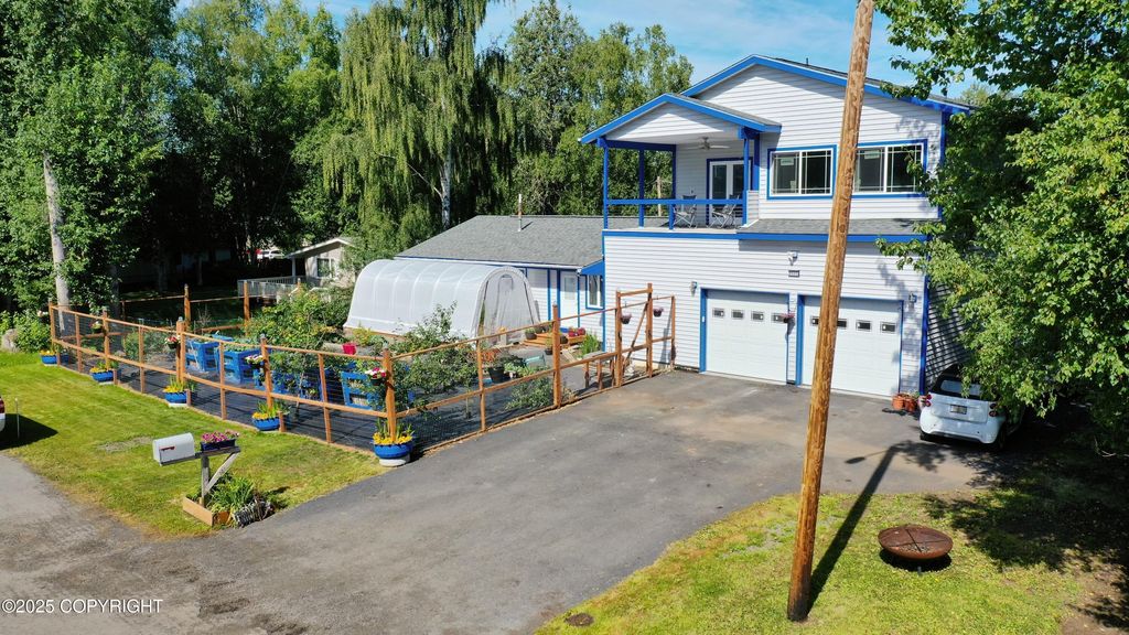2511 Abbey Lane, Anchorage, AK 99517