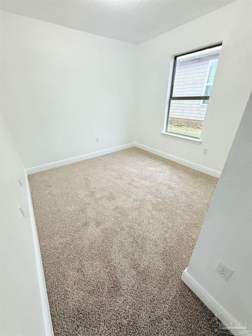 10650 Senegal Dr, Pensacola, FL 32534