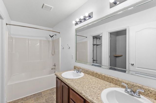 10650 Senegal Dr, Pensacola, FL 32534