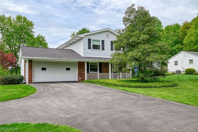 14500 Broadwood Drive, Burton, OH 44021