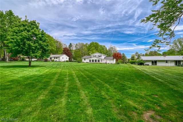 14500 Broadwood Drive, Burton, OH 44021