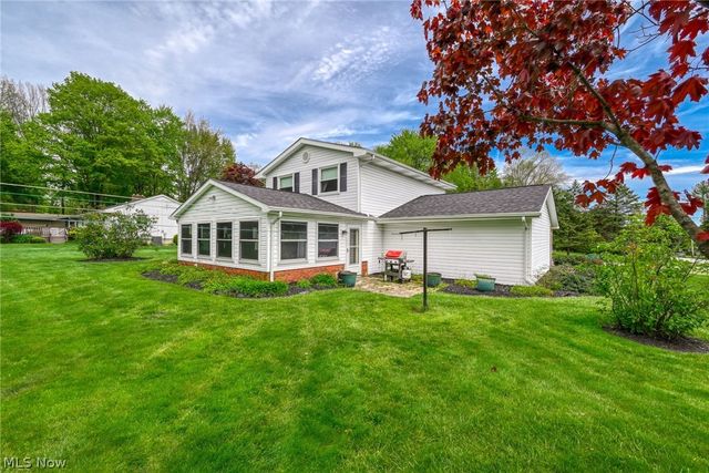 14500 Broadwood Drive, Burton, OH 44021