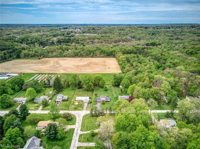 14500 Broadwood Drive, Burton, OH 44021