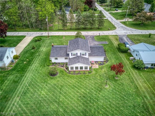14500 Broadwood Drive, Burton, OH 44021
