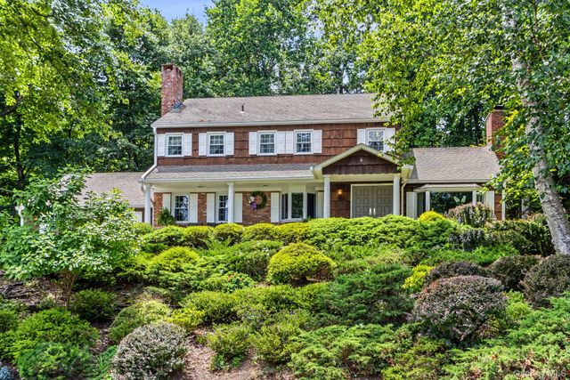 6 Woodcock Road, West Nyack, NY 10994