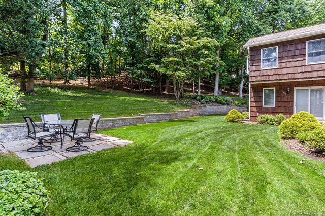 6 Woodcock Road, West Nyack, NY 10994