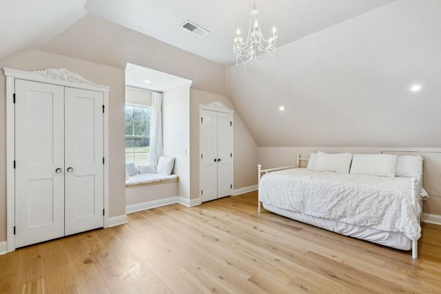 536 Oakvale Ln, Mount Juliet, TN 37122