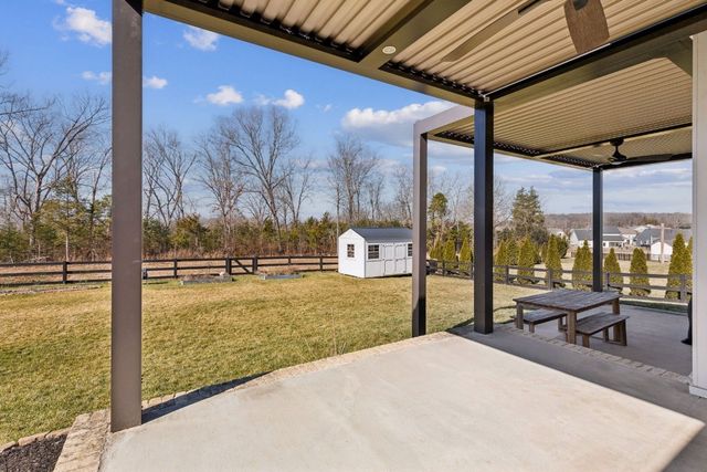 536 Oakvale Ln, Mount Juliet, TN 37122