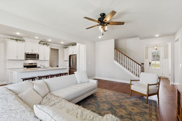 536 Oakvale Ln, Mount Juliet, TN 37122