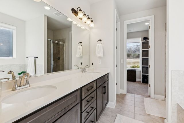 536 Oakvale Ln, Mount Juliet, TN 37122