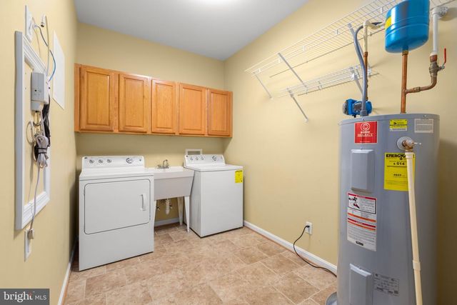 9502 AIRDRIE LN, Fredericksburg, VA 22408