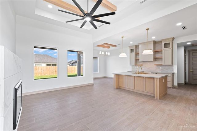 8102 N 49th Lane, Mcallen, TX 78504