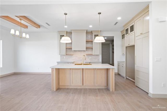 8102 N 49th Lane, Mcallen, TX 78504