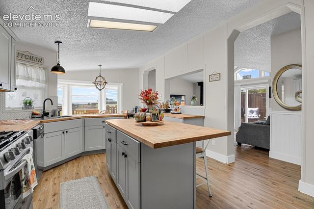 2329 Southpark Road, Florissant, CO 80816