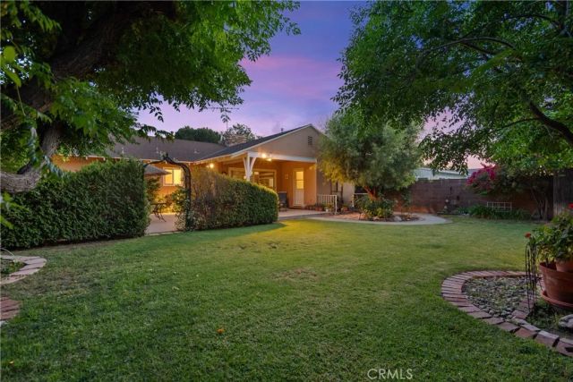 15927 Tupper Street, North Hills, CA 91343