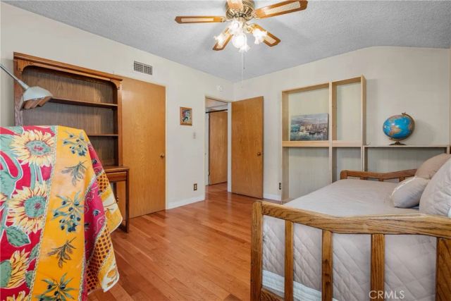 15927 Tupper Street, North Hills, CA 91343