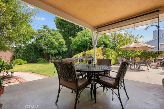15927 Tupper Street, North Hills, CA 91343
