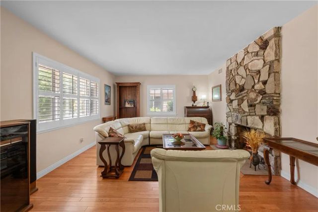 15927 Tupper Street, North Hills, CA 91343