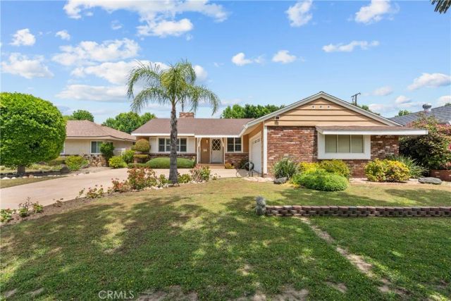15927 Tupper Street, North Hills, CA 91343