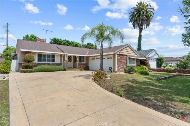15927 Tupper Street, North Hills, CA 91343