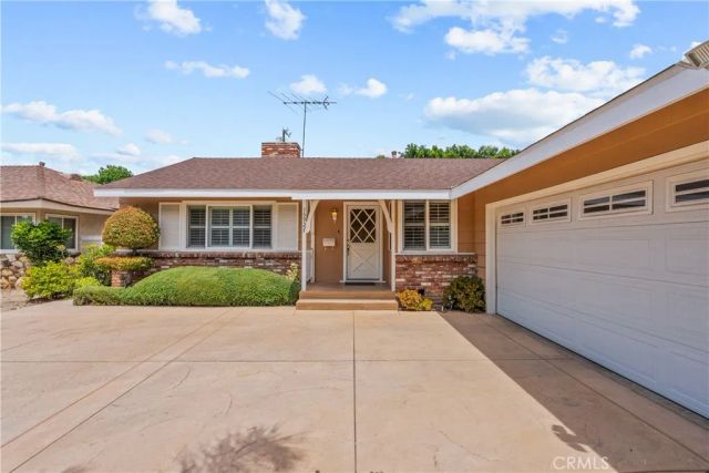 15927 Tupper Street, North Hills, CA 91343