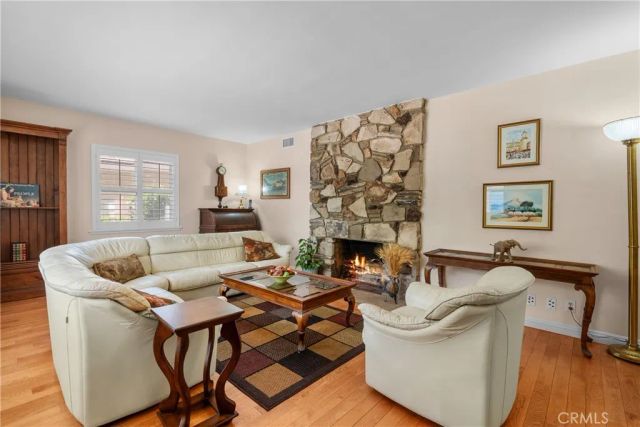 15927 Tupper Street, North Hills, CA 91343