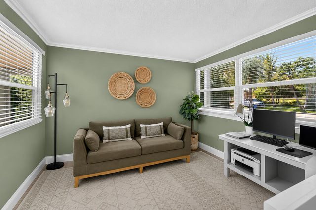 1446 W Perry Street, Lantana, FL 33462