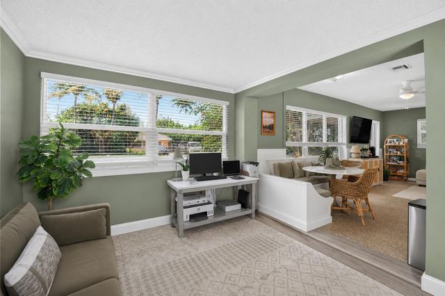 1446 W Perry Street, Lantana, FL 33462