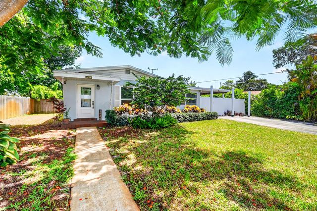 1446 W Perry Street, Lantana, FL 33462