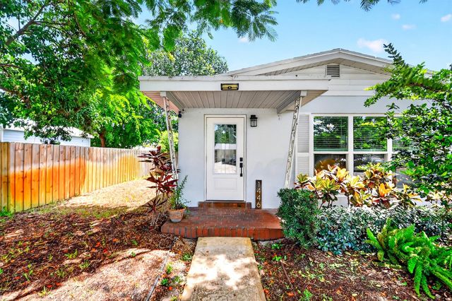 1446 W Perry Street, Lantana, FL 33462