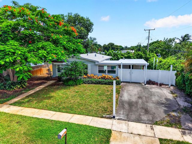 1446 W Perry Street, Lantana, FL 33462