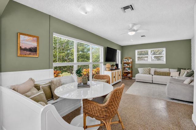 1446 W Perry Street, Lantana, FL 33462