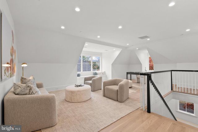 4905 VAN NESS ST NW, Washington, DC 20016