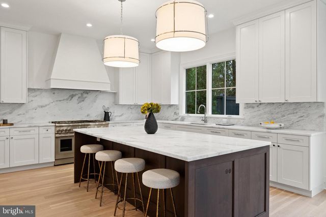 4905 VAN NESS ST NW, Washington, DC 20016