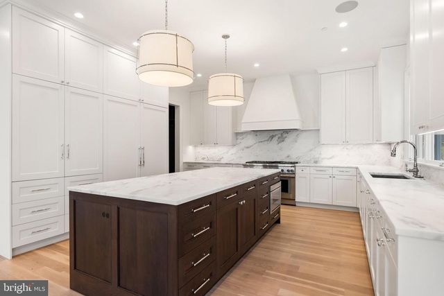 4905 VAN NESS ST NW, Washington, DC 20016