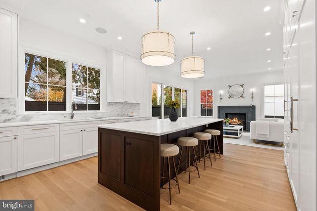 4905 VAN NESS ST NW, Washington, DC 20016