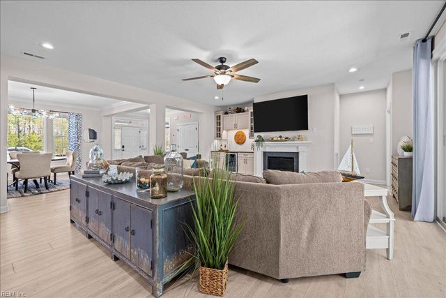 2813 Kingsfield DR, Virginia Beach, VA 23456