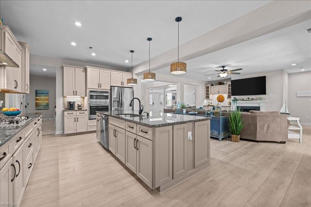 2813 Kingsfield DR, Virginia Beach, VA 23456