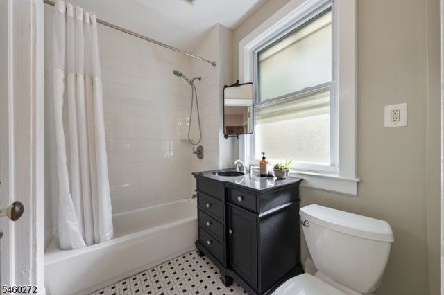 520 Centre St, South Orange Village Twp., NJ 07079