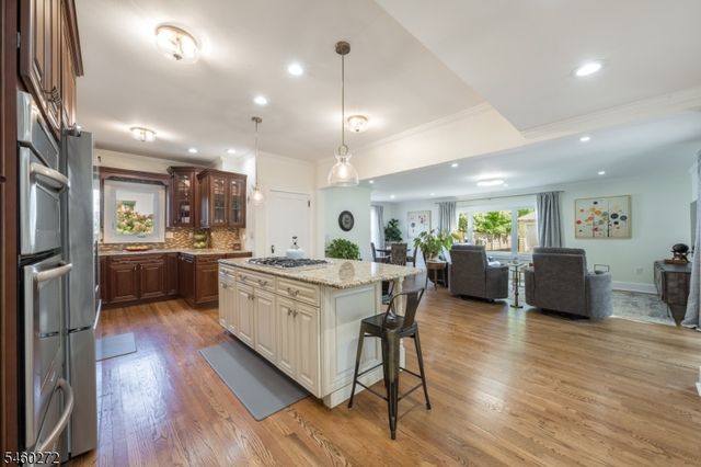 520 Centre St, South Orange Village Twp., NJ 07079